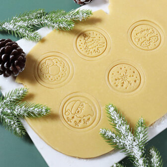 PME Kerst Set van 7 Embossing Stempels voor Koekjes - Vrolijk Kerstfeest